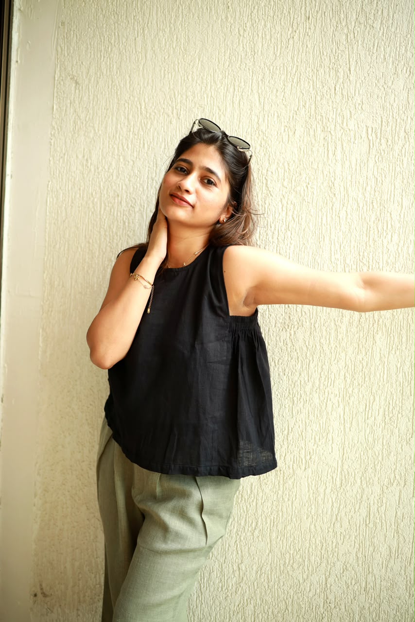 Cotton Button-Back Top Black